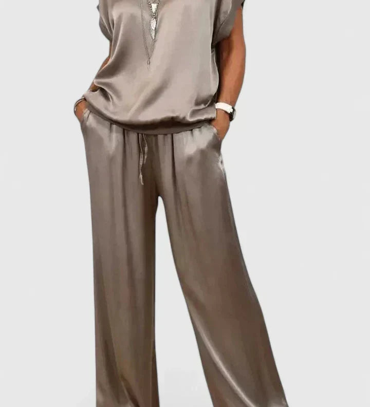 Jessykkah | Comfortable Two-Piece Set