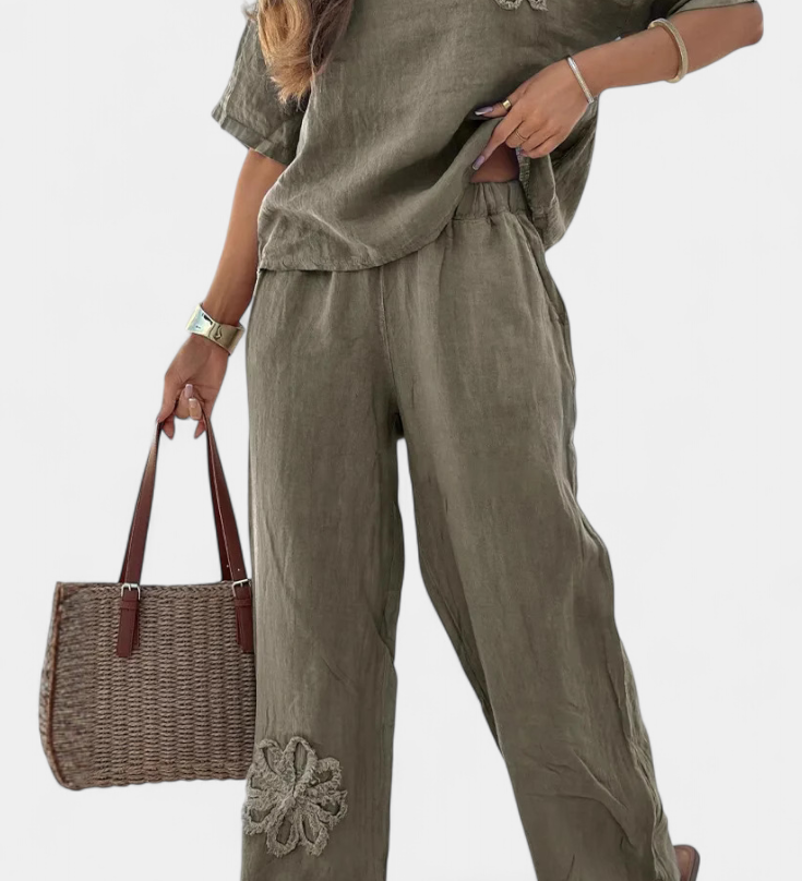 Natalia | Embroidered Linen Set