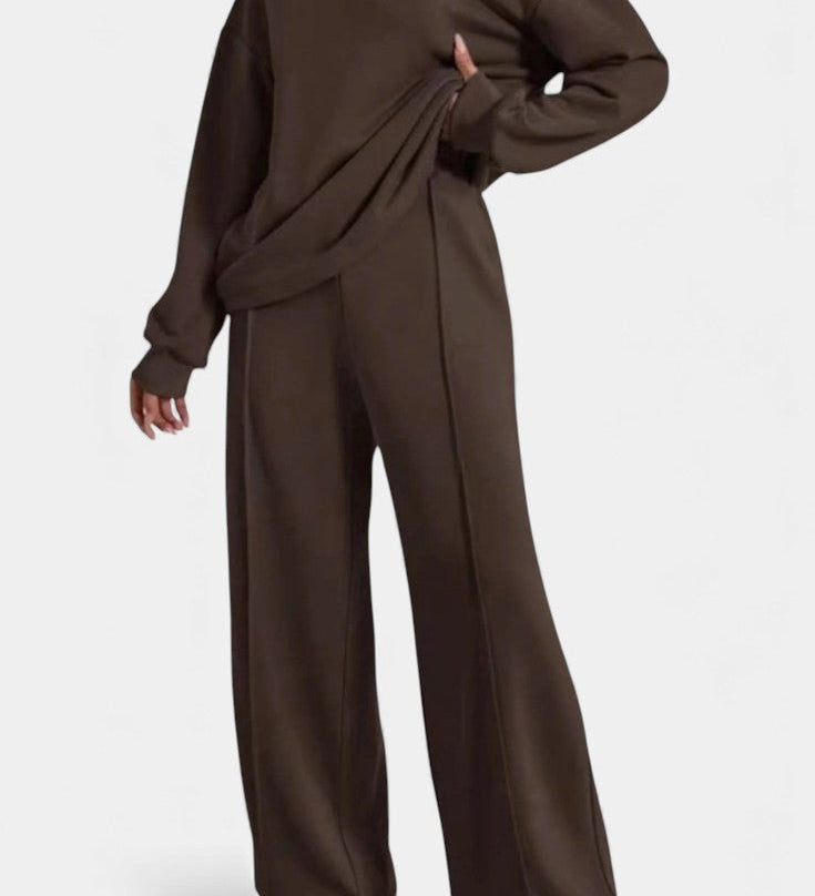 Tiara | Sweatshirt & High-Waisted Trousers