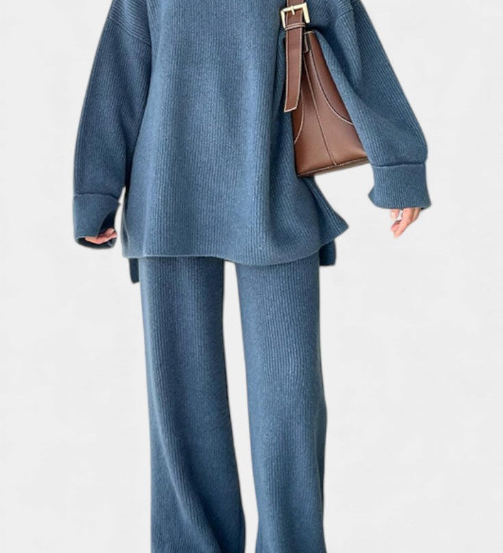 Quirina Relaxed Ensemble with Round Neckline and Flowing Pants