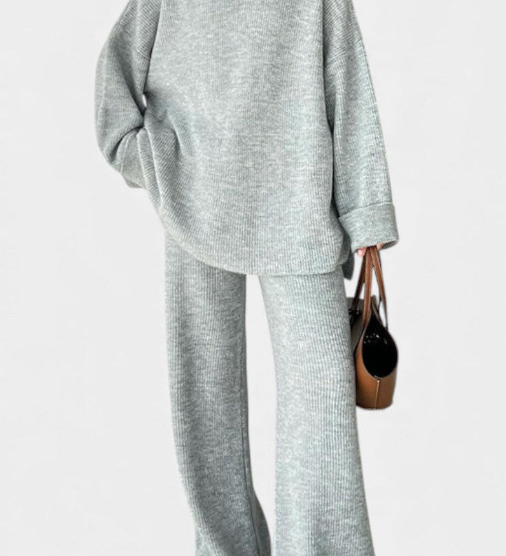 Quirina Relaxed Ensemble with Round Neckline and Flowing Pants