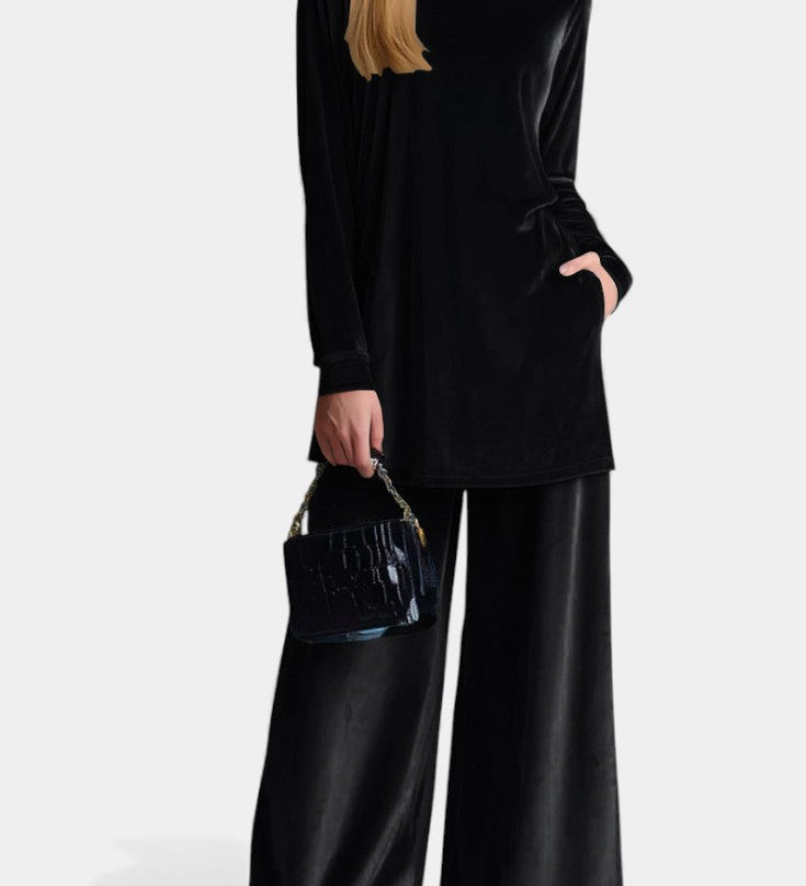 Tifenn Velvet High-Top Sneakers and Split Pants with High Collar