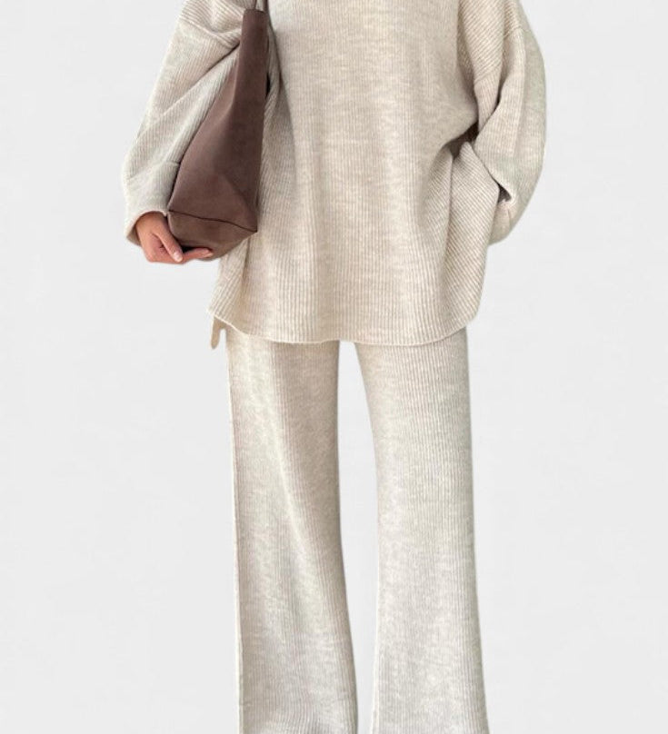Quirina Relaxed Ensemble with Round Neckline and Flowing Pants
